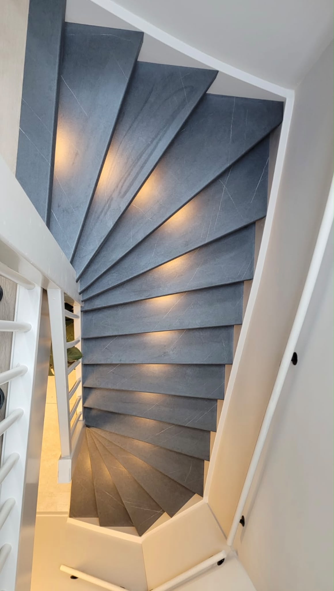 Escalier graphite vu du haut